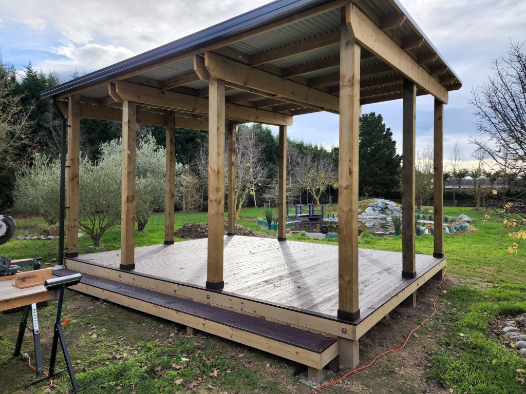 Pergola
Stage
Woodworking