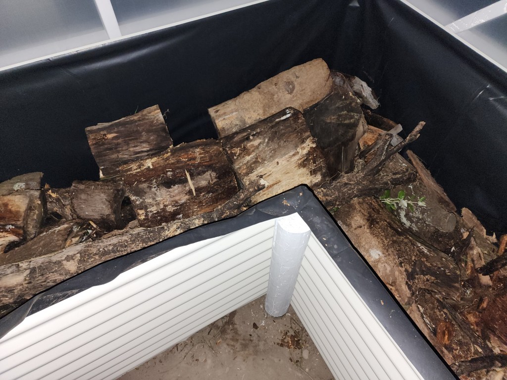 Raised beds
Greenhouse
Bio char
Johnson & sue compost
Hugelkultur